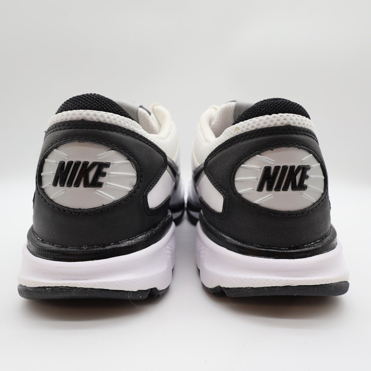 Nike Air Edge TR 09 SL Mens Size 9 Vintage 2009 White Black Training Shoes New - take2supply
